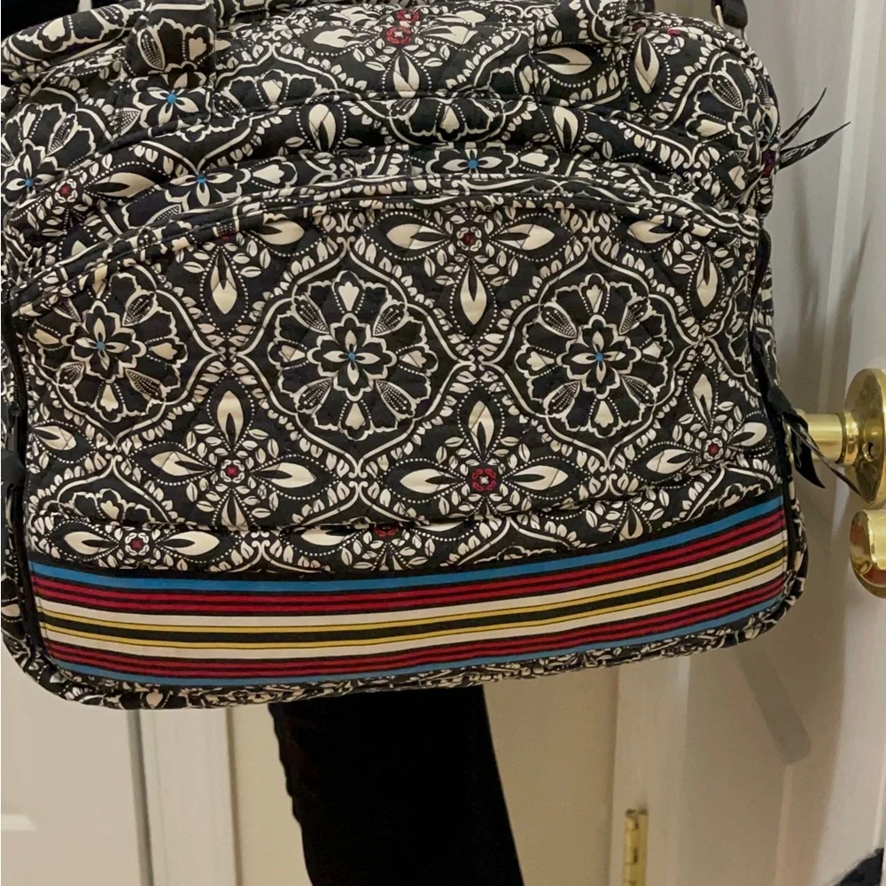 Vara Bradley laptop or traveler bag can use as a lagage or stack to your baggage - Picture 2 of 14